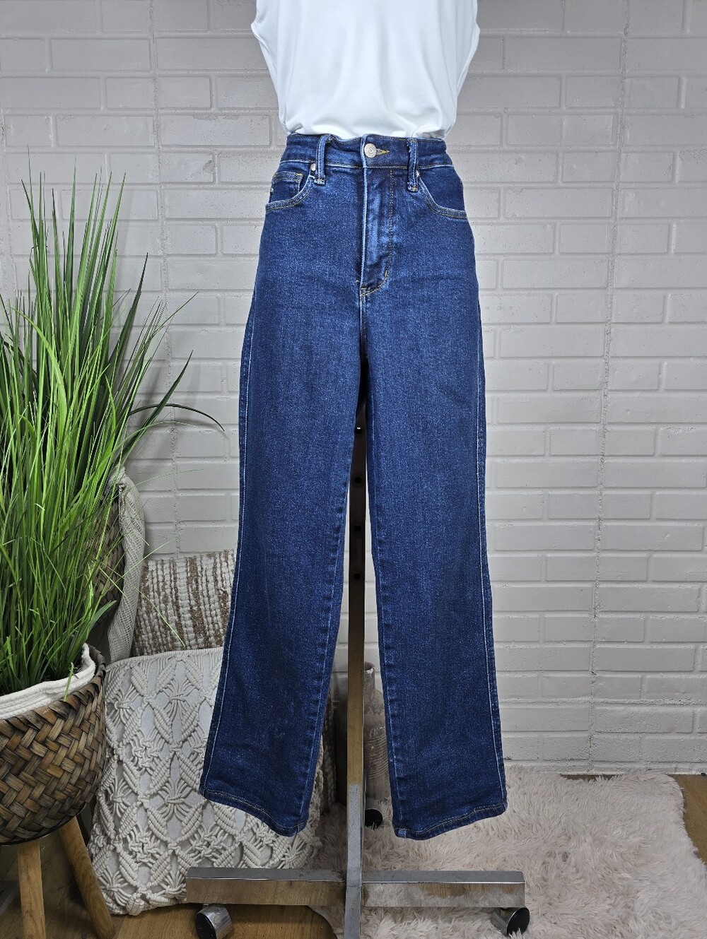 Judy Blue Dark Blue High Rise Straight Leg Jeans Size 26